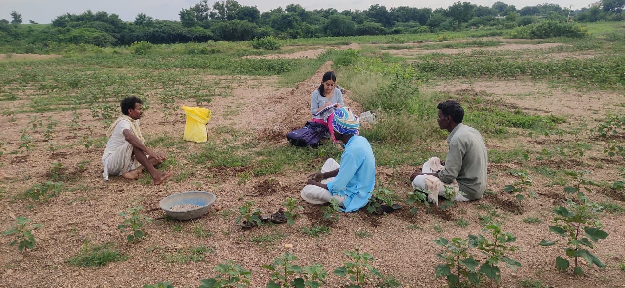 Conducting interviews with farmers for the baseline assessment. This exercise forms the basis for restoration activities in Raichur, where large parts of agricultural land is degraded. Credit: Muddurangappa Nayaka from the Prarambha team.