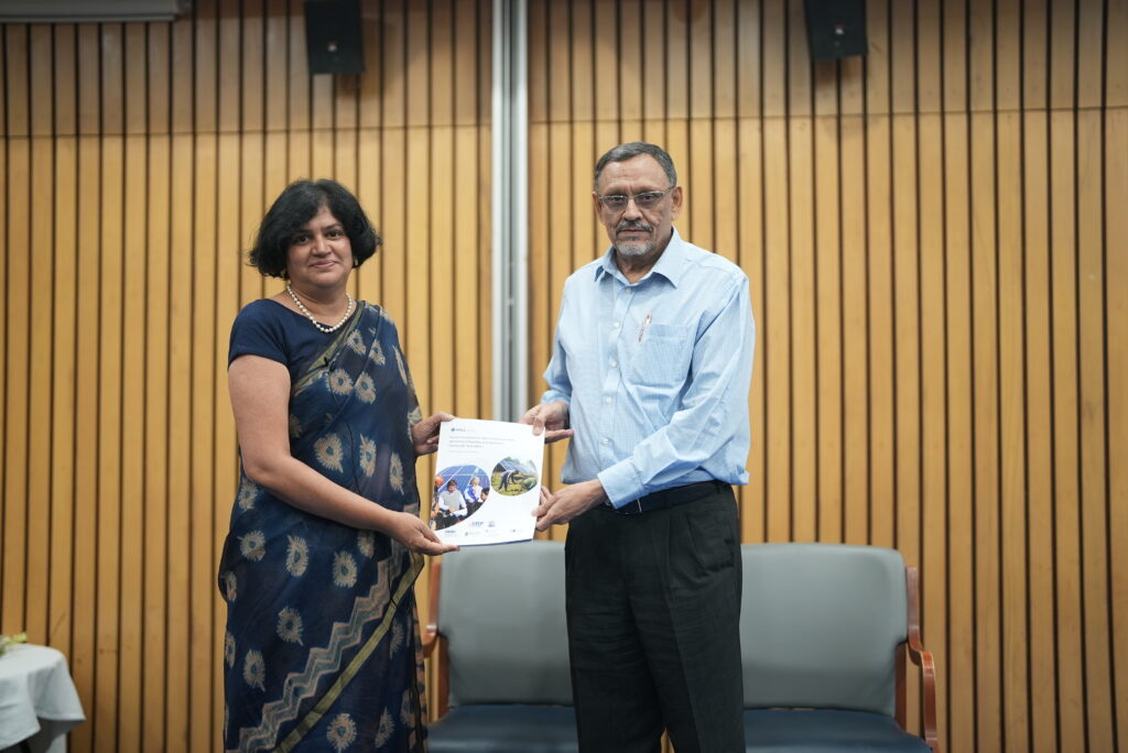 Dr Alok Sikka, International Water Management Institute (IWMI) Representative - India, launches WELL Labs' report on Farmer Responses to Solar Irrigation in India.